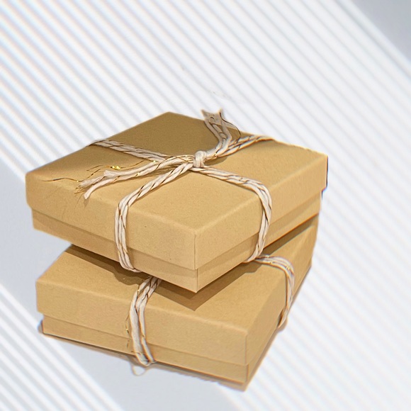 Gold Hamsa Hand Necklace - Picture 4 of 4